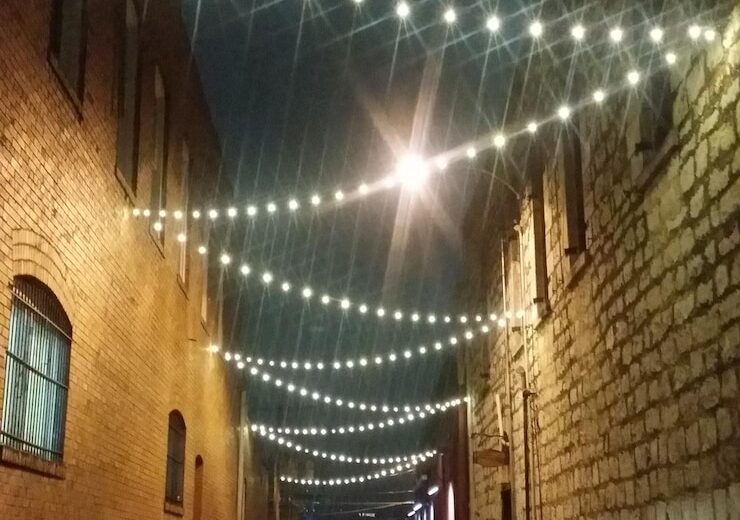Cum poate fi folosit iluminatul pentru evenimente culturale nocturne